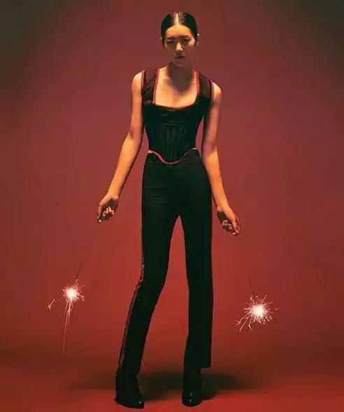 10个Instagram必追随的维秘天使和辣模们