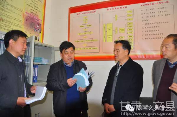 王保明到官厂镇调研指导脱贫攻坚,县领导调研扶贫点村脱贫攻坚工作