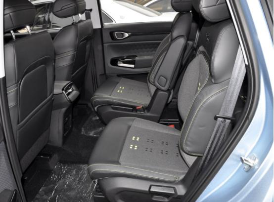 新宝骏6座rm5手动挡的多少钱,新宝骏rm-5颜值才是硬道理