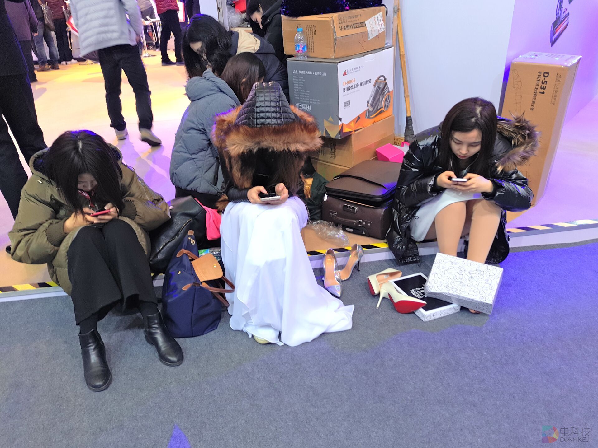 妹子多过车展所有AWE你想看的都在这里