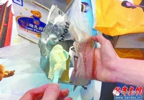 洋奶粉神话破灭:年销售100亿的惠氏奶粉被曝冲出黑色片状物中国网、新浪网等诸多媒体纷纷转载