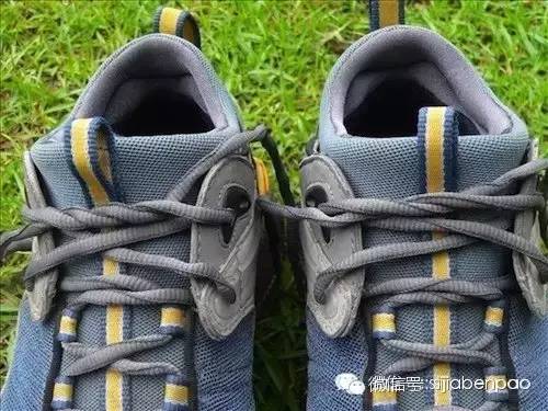 斐乐网球鞋鞋带穿法,网球鞋把鞋带弄松穿