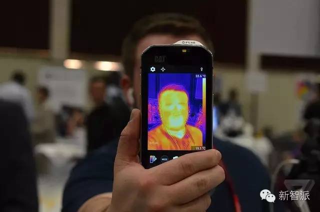 盘点真正的黑科技手机，iPhone弱爆了，拿着它们才叫装逼！