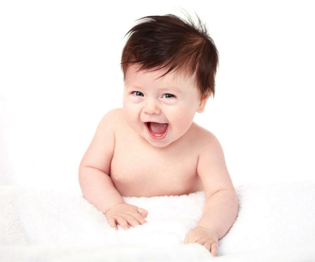 新生儿常见生理改变!女婴出生三天来月经