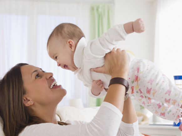 别用这个动作逗孩子,不要用这五种方式逗宝宝开心了
