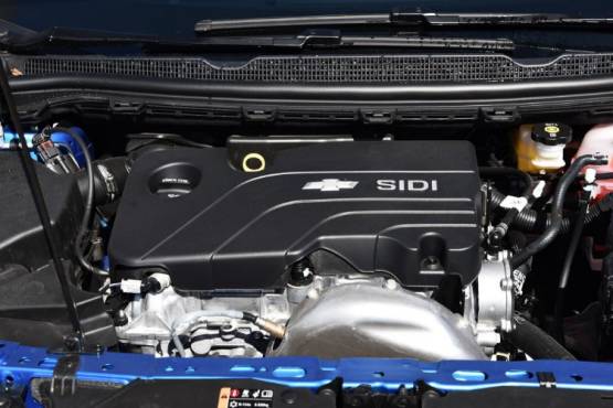 18科鲁兹和思域,两厢思域和两厢昂克赛拉怎么选