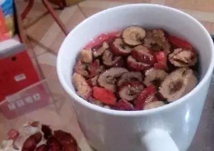 玄参黄芪泡茶降血糖,六款适合中老年降血压的养生茶饮