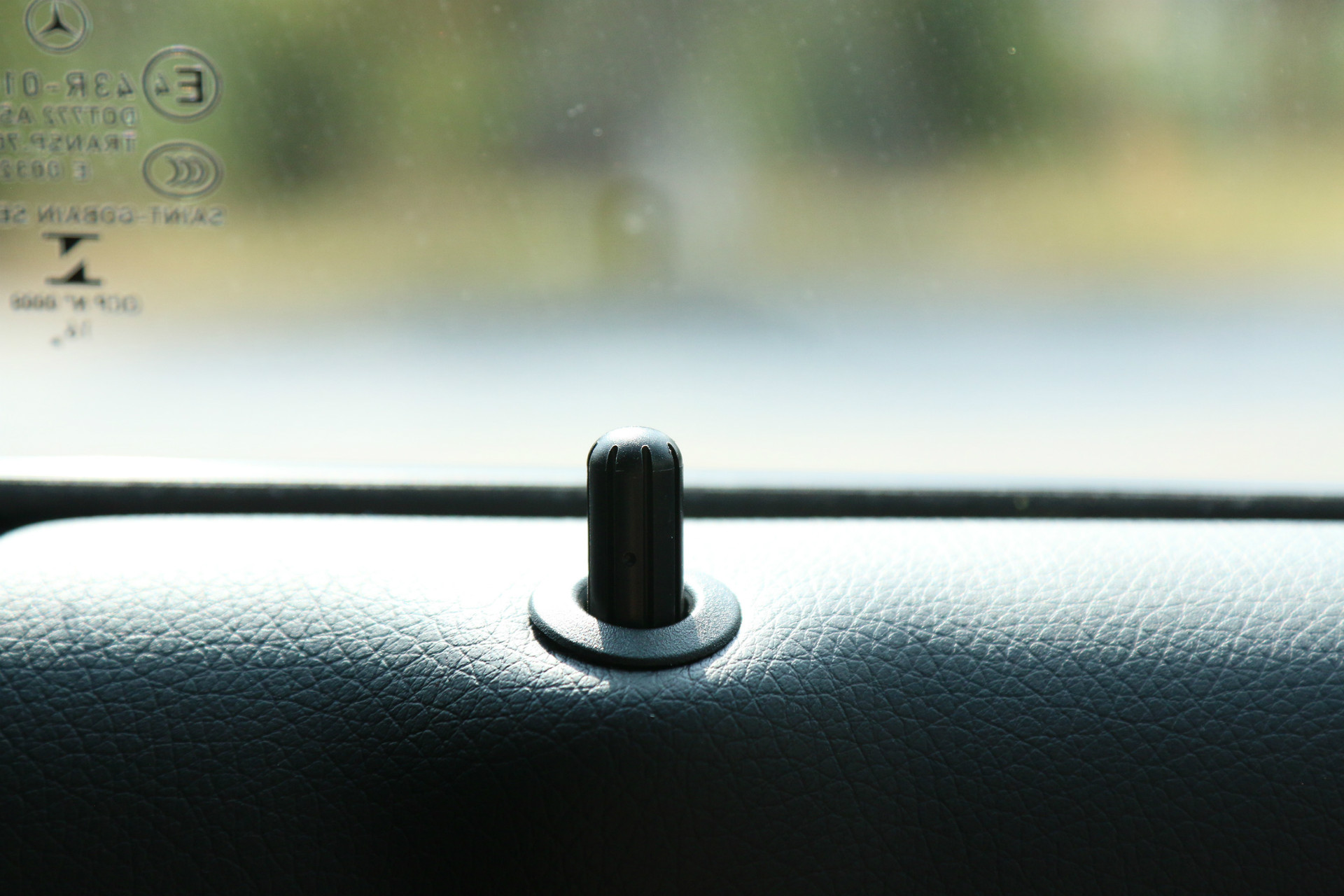 奔驰e级e200的争议点,奔驰e级2024款e200配置参数