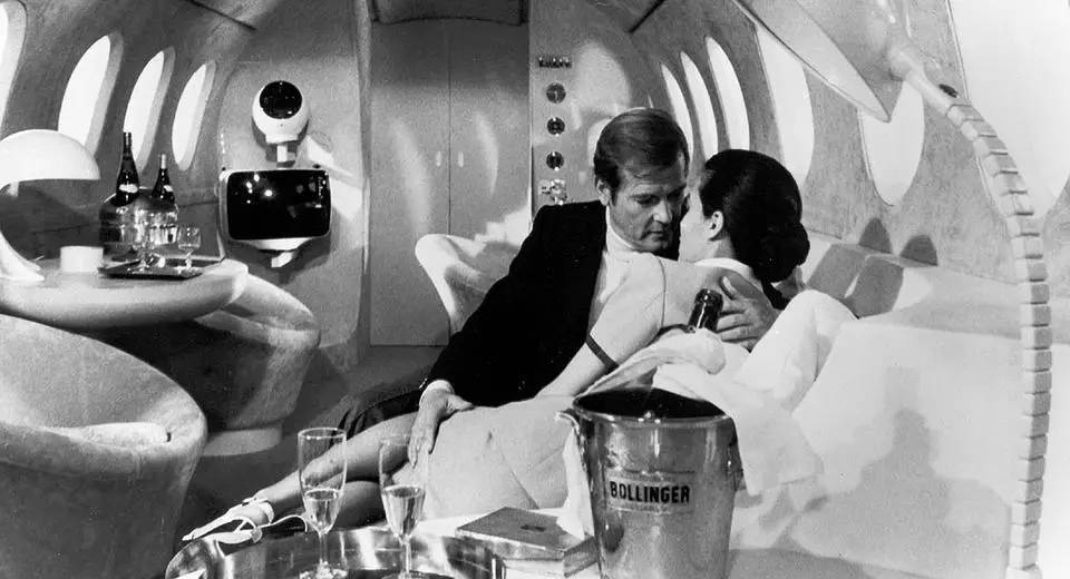 为什么庆祝人都用香槟,为什么庆祝就要喝酒