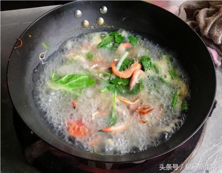 北海网红海鲜粉10元一碗,广州老字号海鲜粉