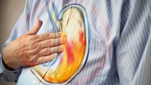 经常烧心反胃呕吐那是胃酸过多惹的祸！老中医推荐3个食疗方！