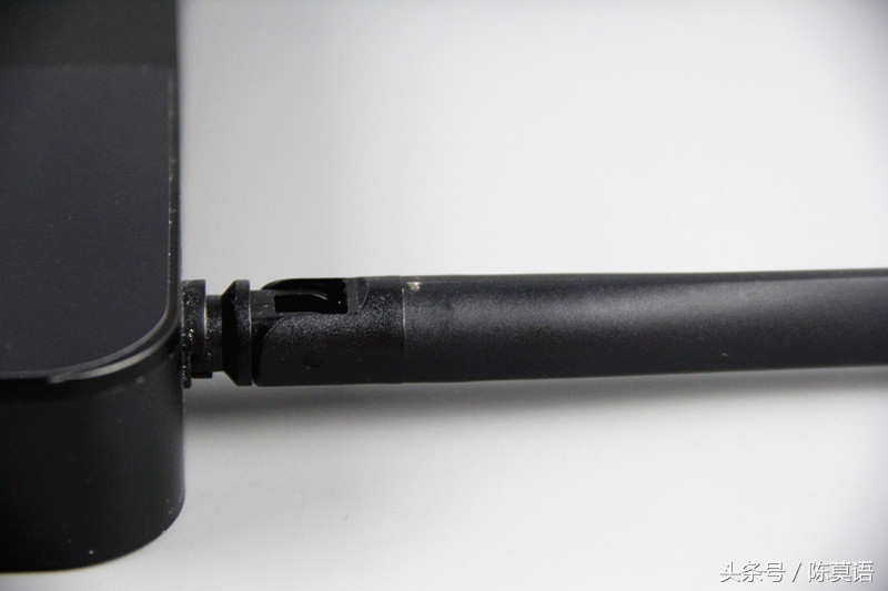 还在用路由器挂积分兑会员?快来看看这款下片赚钱两不误的新路由