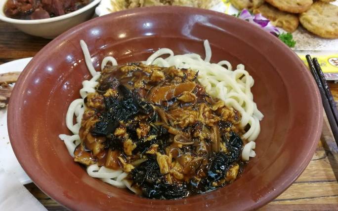 你这么懂事一定很辛苦吗,你这么懂事一定活得很辛苦