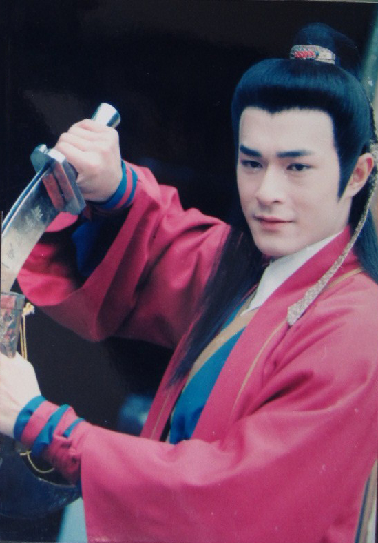 圆月弯刀渣男,圆月弯刀颜值