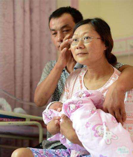 生孩子顺产有哪些尴尬事,顺产生的孩子可以生四胎吗