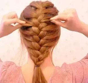 约会编发简单发型扎法步骤图解,简单易学的一款编发教程