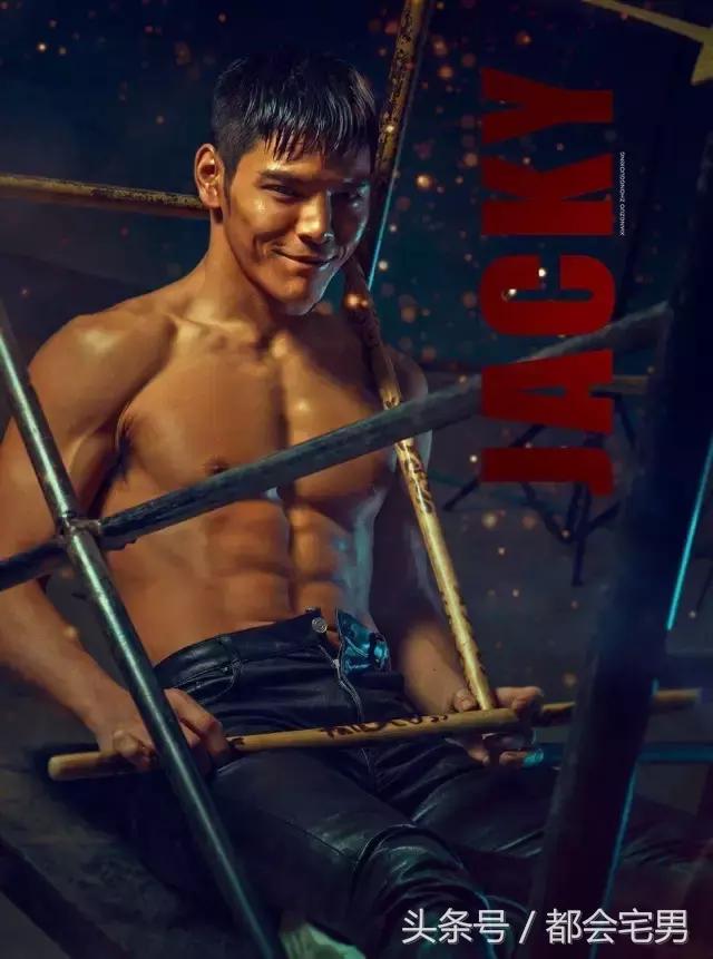 功夫小子帅气登场,功夫小子变身