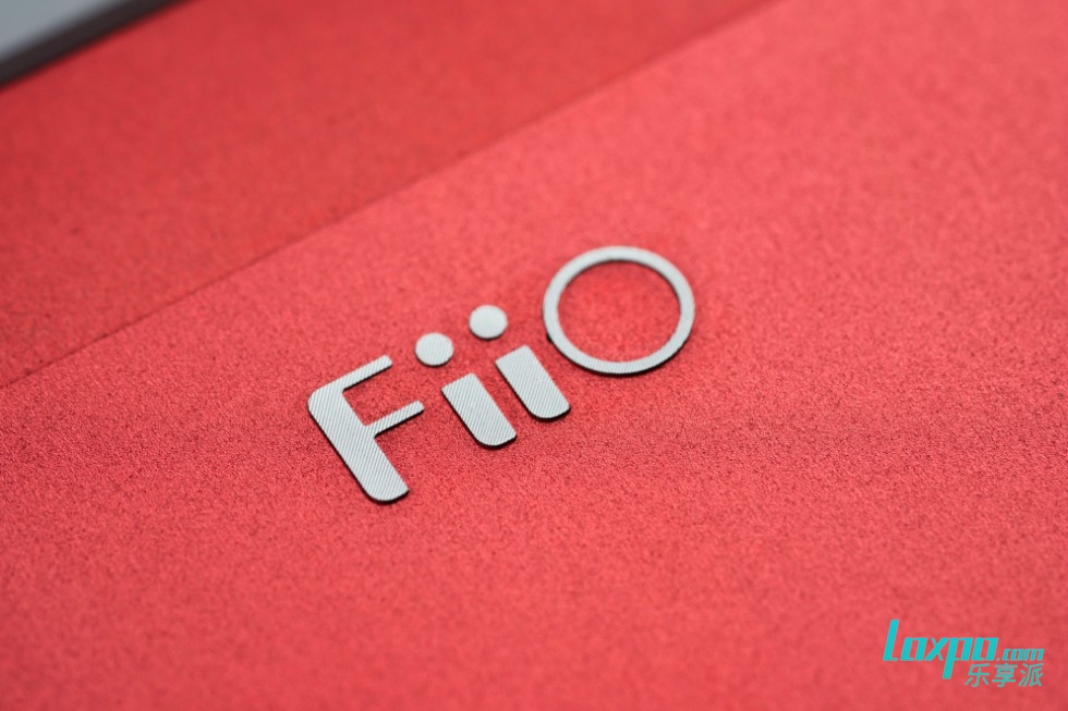 飞傲x3第三代和第二代哪个好,飞傲x3怎么样