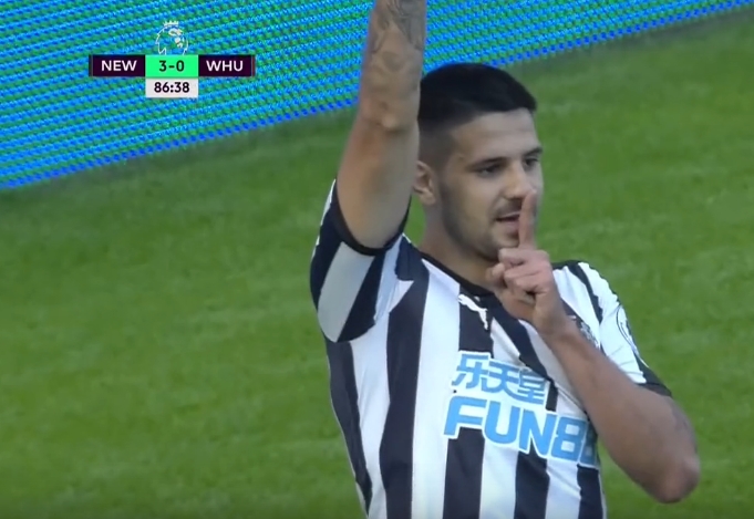 英超球队锁定胜局的一球，放在中超或被判越位，进球无效！