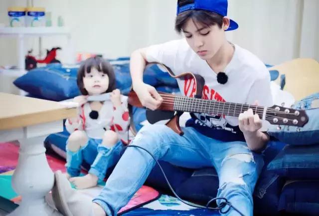 侯明昊尚雯婕超能少年,侯明昊是时代少年团的人吗