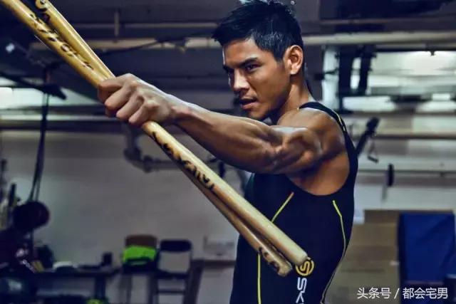 功夫小子帅气登场,功夫小子变身