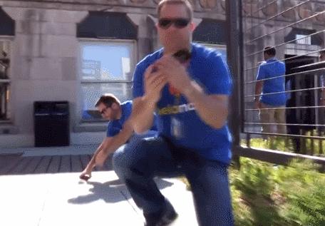 屏幕摔爆还能修好吗,屏幕摔了之后打不开