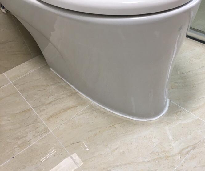 装修家里用的都是师傅带的玻璃胶,装修玻璃胶用的是瓷白还是透明