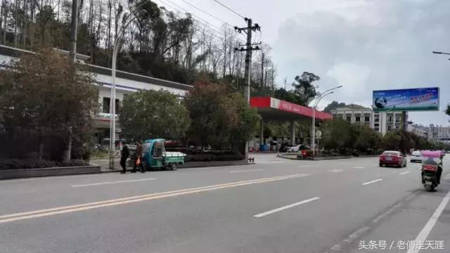 梁中与红中曾合校办学多年~两校原是亲生血缘关系