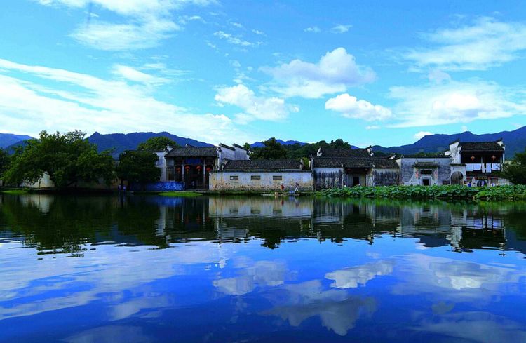 水光潋滟晴方好描写哪个景点,山色空蒙雨亦奇