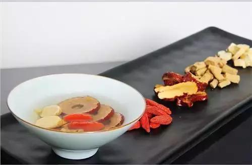 中医养生16个穴位帮你排湿气,中医养生这几种食物越吃湿气越重