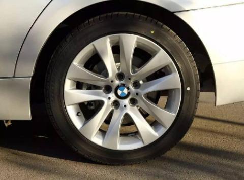 标致5008轮胎气压灯怎么消除,启辰d60轮胎气压灯亮怎么消除