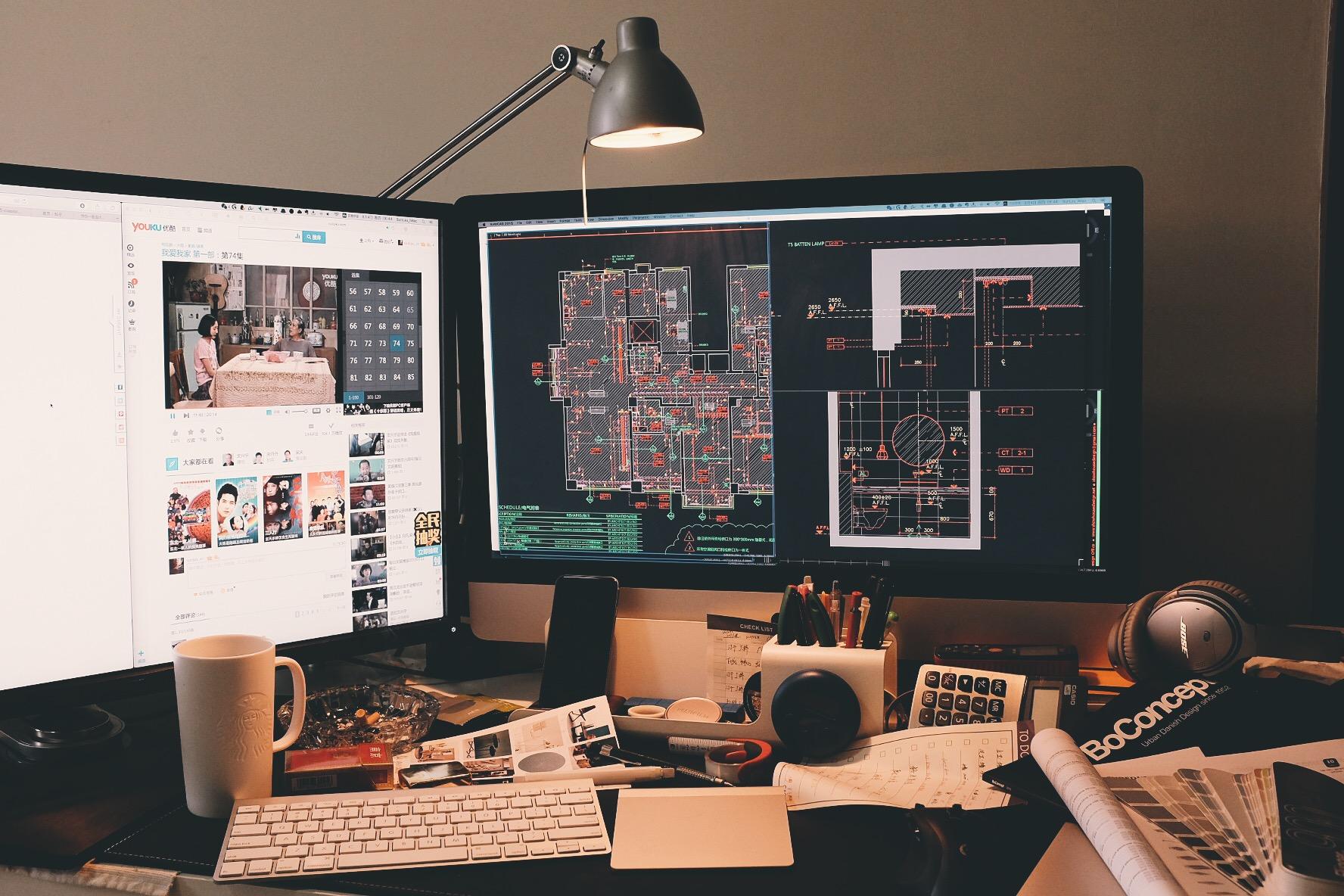 设计师两台显示屏怎么放好看,设计师两台显示器