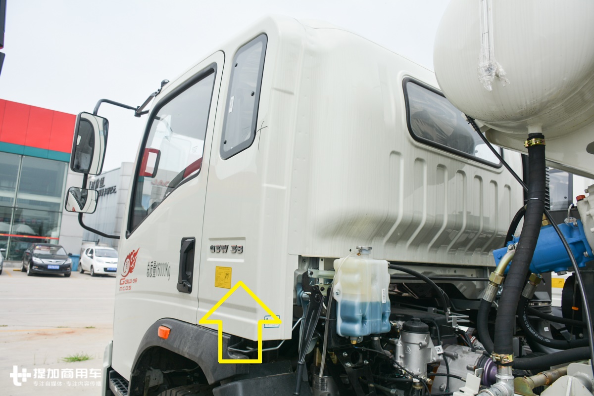 轻卡蓝牌搅拌车,商用混凝土搅拌车多少钱一台