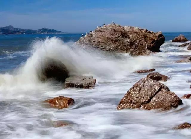 您好，您有一封来自荣成的邀请函，请注意查收！