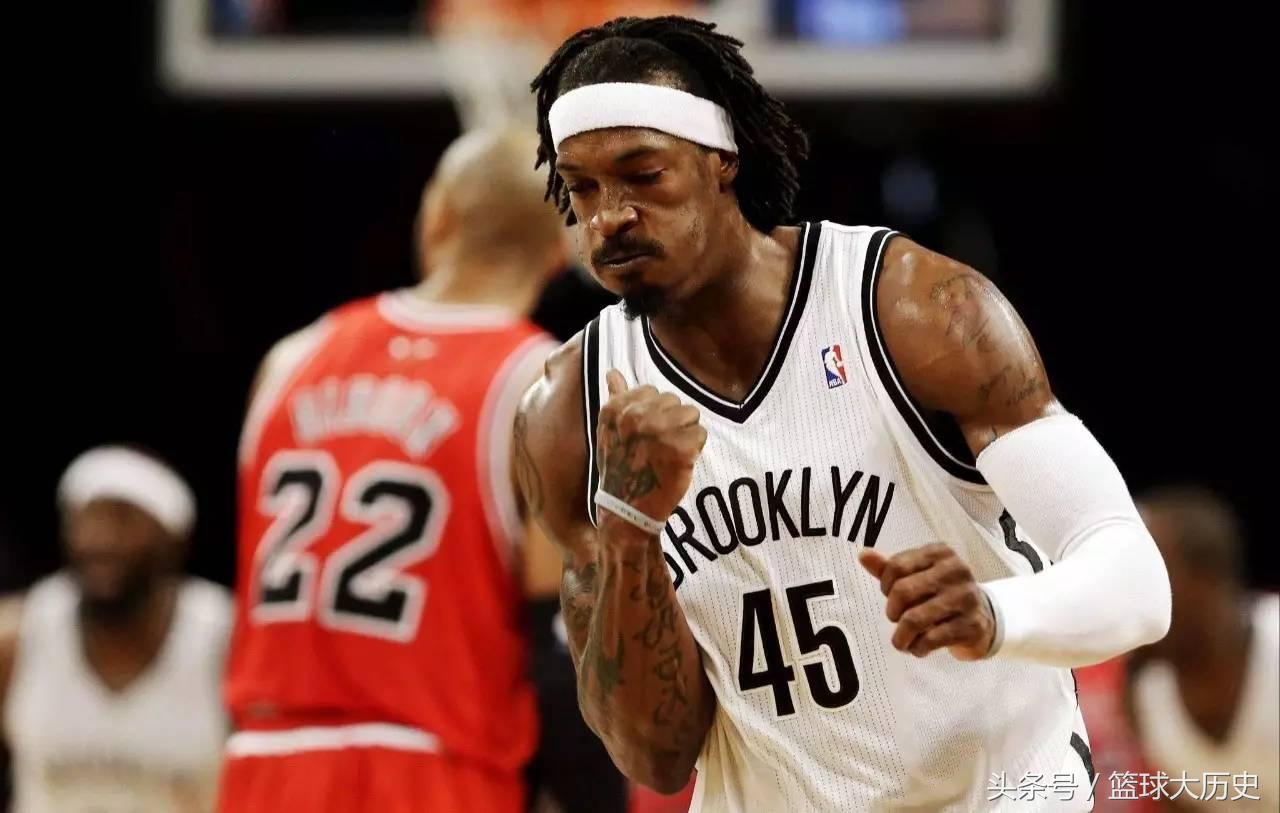 拜纳姆肘击事件,拜纳姆肘击华莱士后科比反应