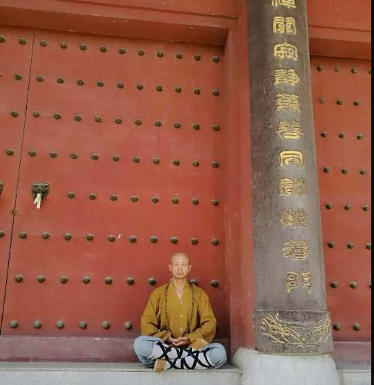 梅威瑟与嘴炮麦格雷戈的跨界之战,嘴炮vs梅威瑟格斗界最贵跨界之战