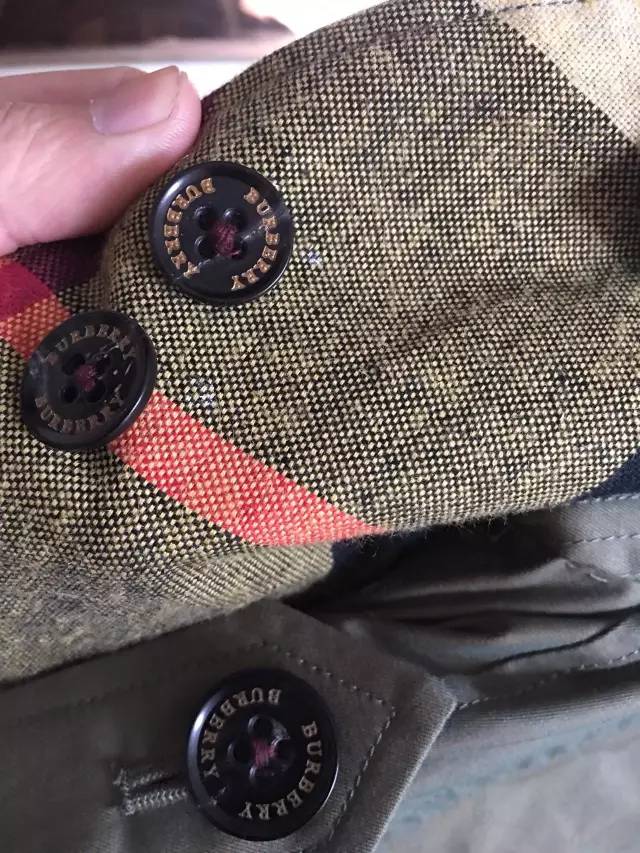 巴宝莉风衣回归现实,5万的巴宝莉风衣