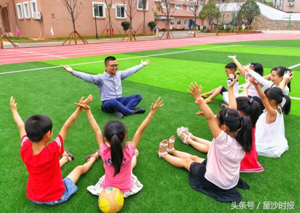 长沙县近10万中小学生报到今日正式上课