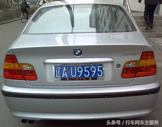 黑底白字是什么车牌号,黑底白字是什么品牌