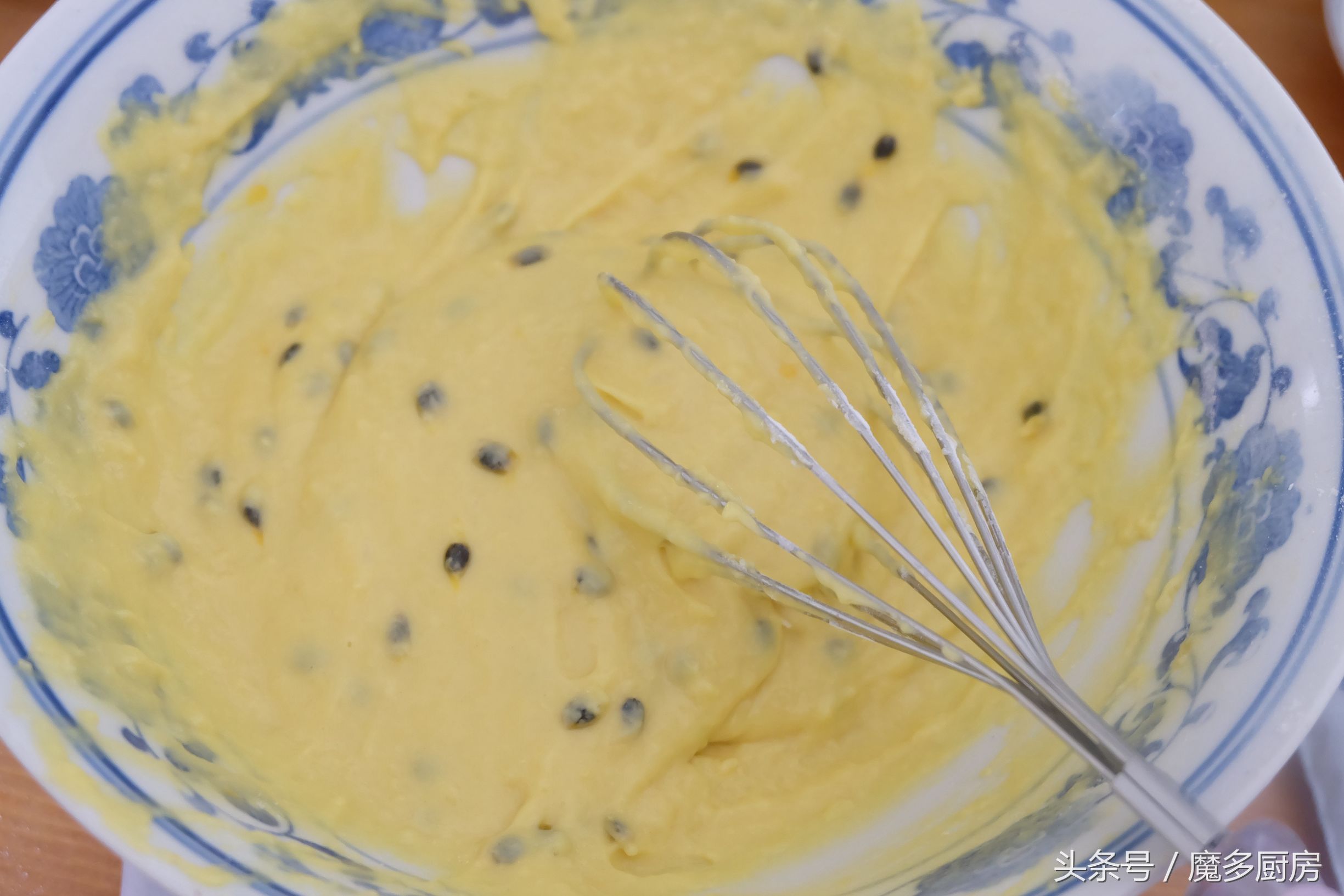 用电饭煲做蛋糕的教程不用蛋糕粉,用电饭煲做蛋糕教程要多少时间