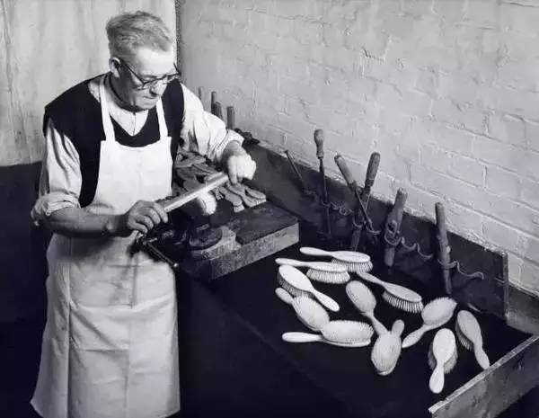 明星最爱的12款人气梳子大比拼,明星用的同款梳子