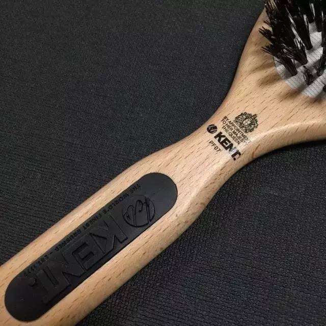 明星推荐的檀木梳子,最新款超级好用的梳子