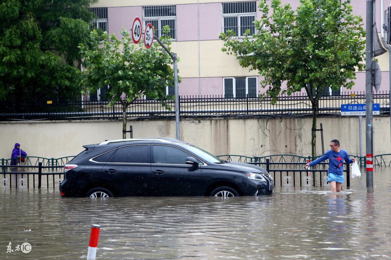 汽车进水后能走保险吗,汽车进水还能开吗