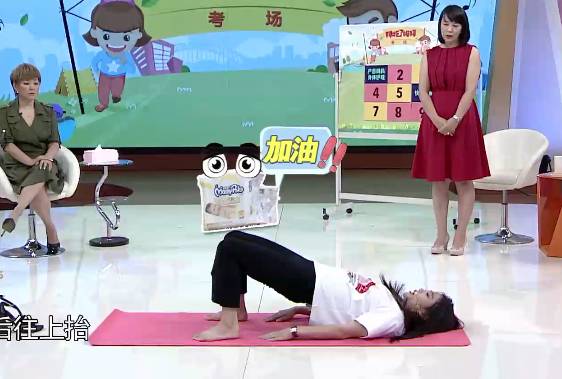 一个动作对孩子危害,这些危险动作千万别让孩子做