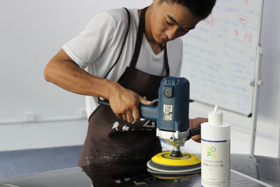 现在汽车美容前景如何,想学汽车美容要了解哪些