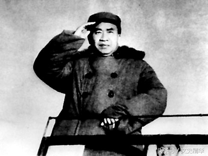 *德朱**为什么被誉为“红军之父”