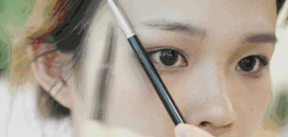 最简单但也精致的快速出门妆,5分钟快速出门日常妆