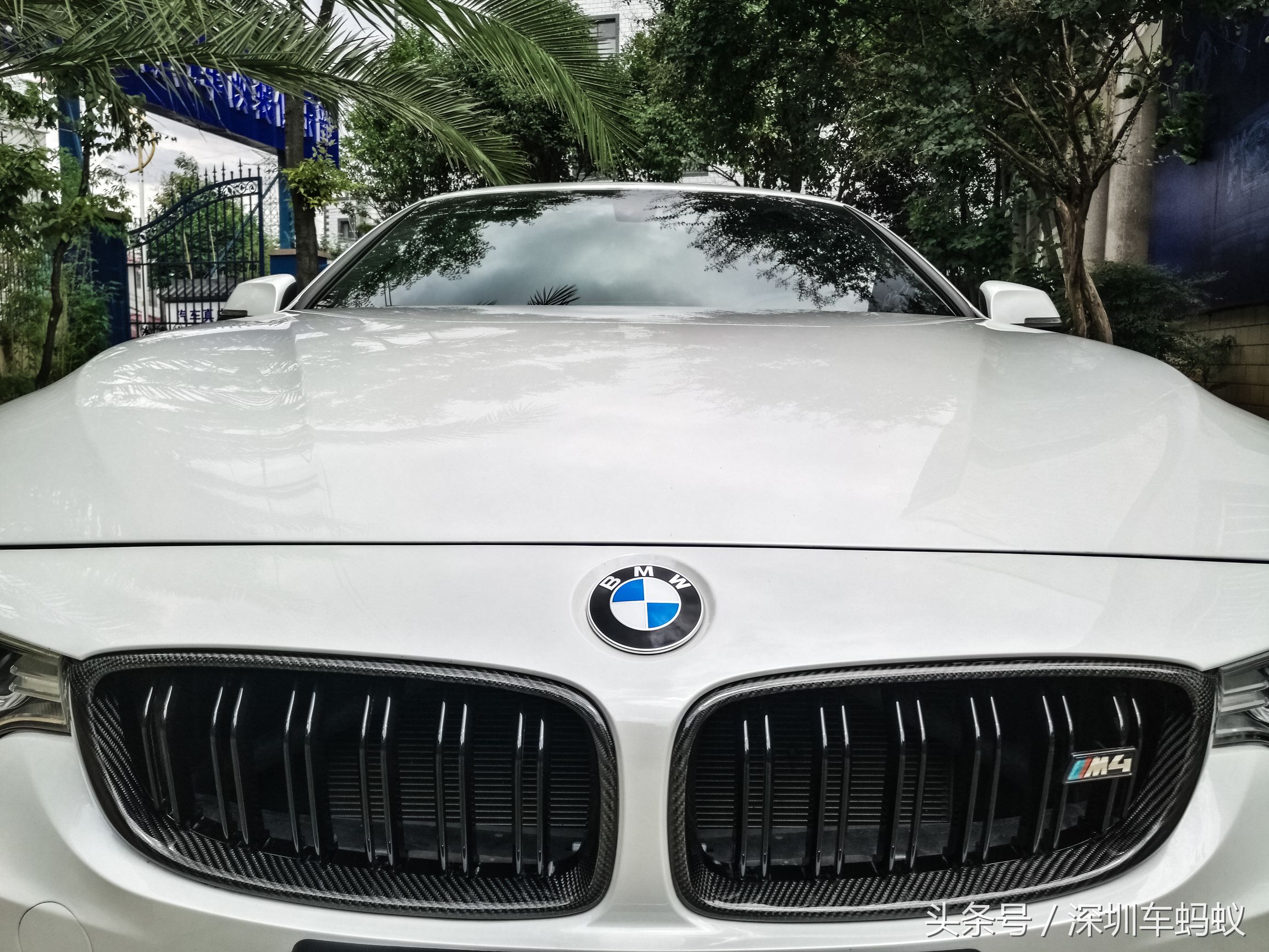 宝马4系敞篷改装街拍,新款宝马4系敞篷升级m4前脸