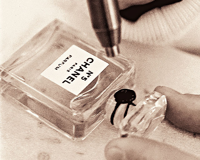 法国香水小镇在哪里,法国原装进口香水香奈儿