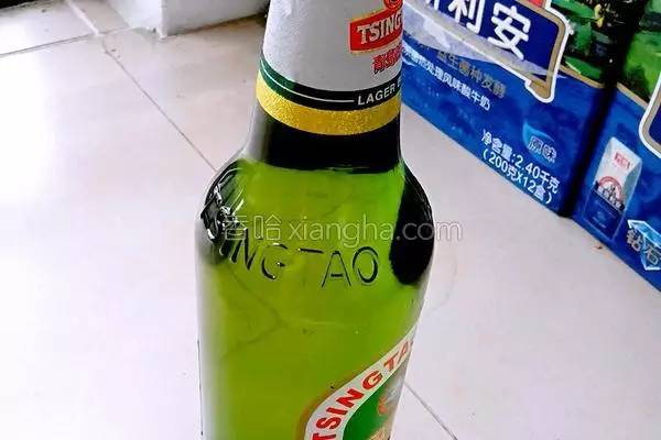 家常炖鱼最正确的方法,炖鱼时不用水炖用它鱼肉鲜嫩不老